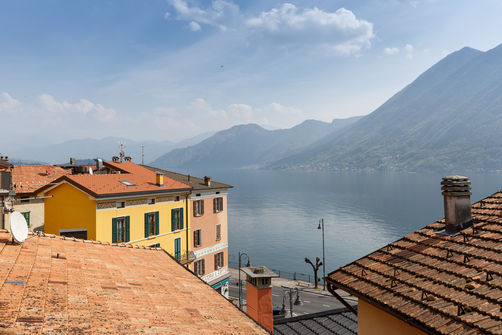 Апартамент  на озере Комо