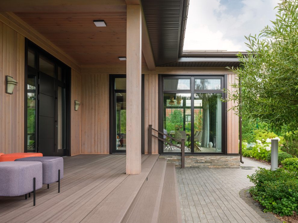 Остекление загородного дома в современном стиле