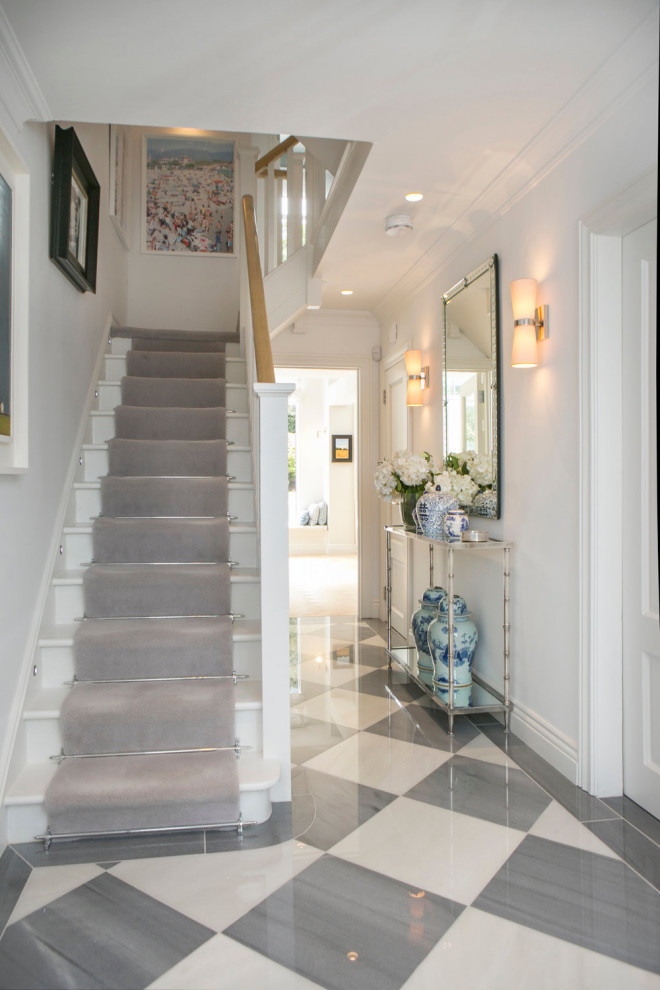 This is an example of a contemporary entryway in Dublin.