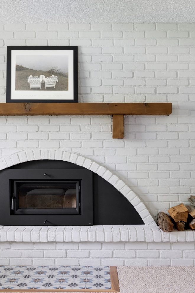 Example of a transitional basement design in Minneapolis