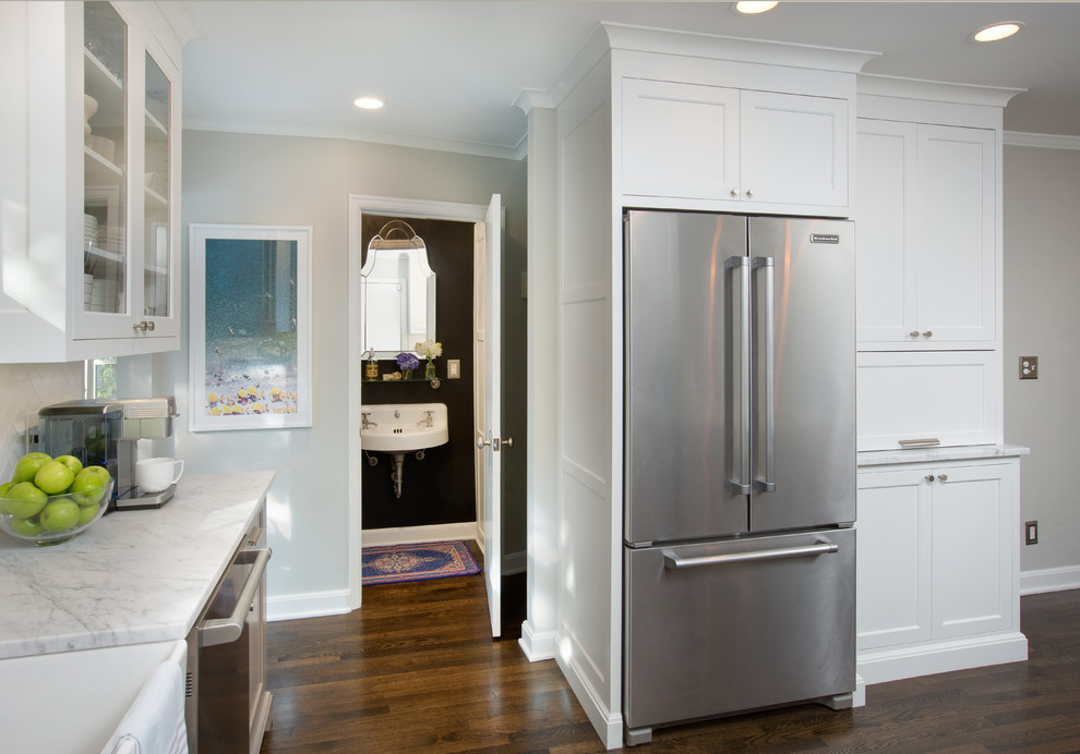 Inspiration for a transitional kitchen remodel in Columbus