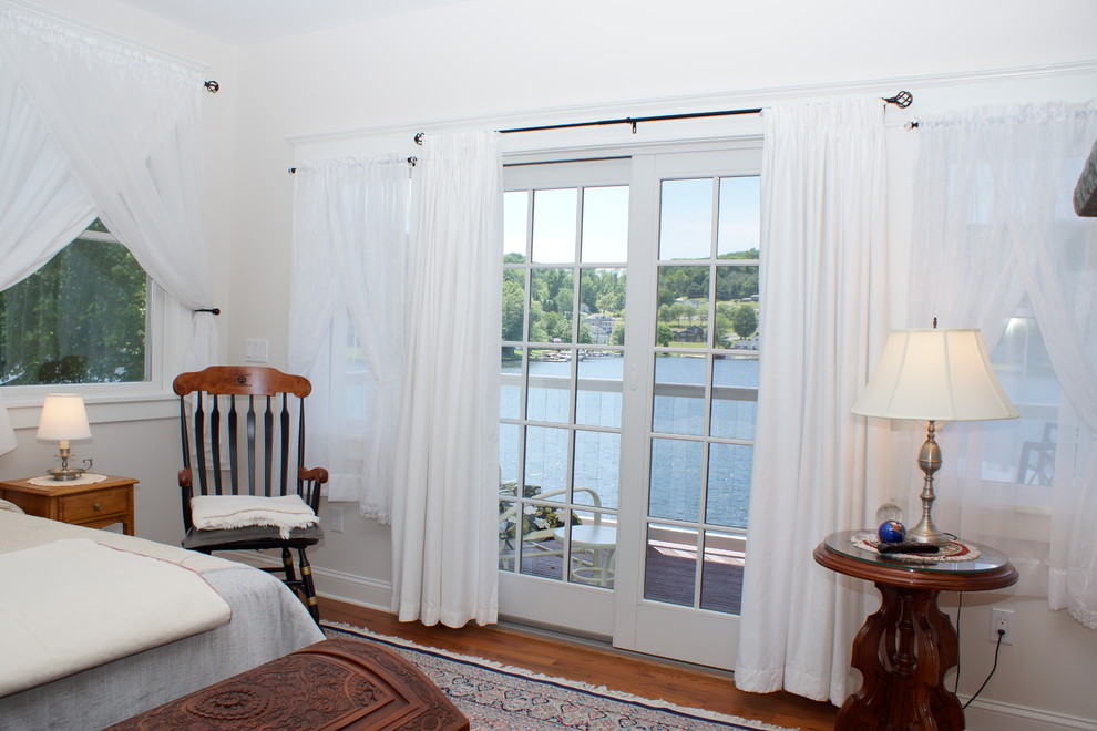 Inspiration for a mid-sized transitional bedroom remodel