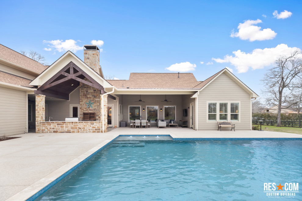 Rolling Woods - Outdoor Patio & Pool