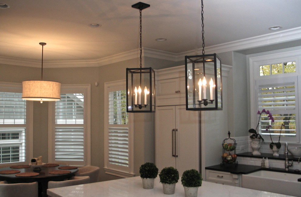 Inspiration for a transitional kitchen remodel in Chicago