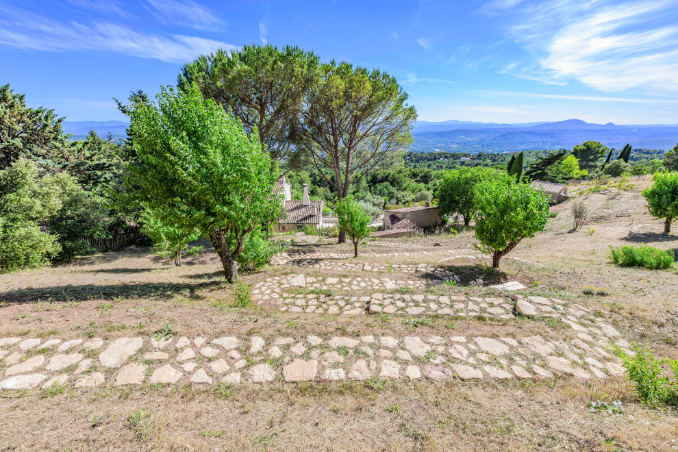Tourtour jardin haut