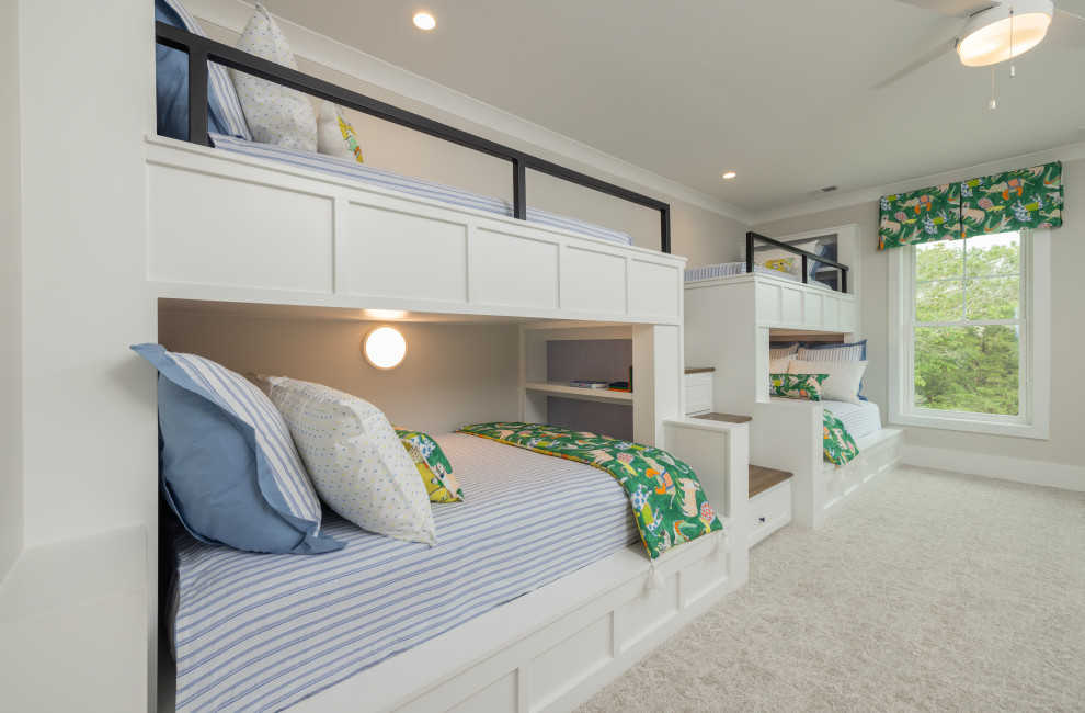 Modelo de dormitorio infantil tradicional renovado de tamaño medio con moqueta
