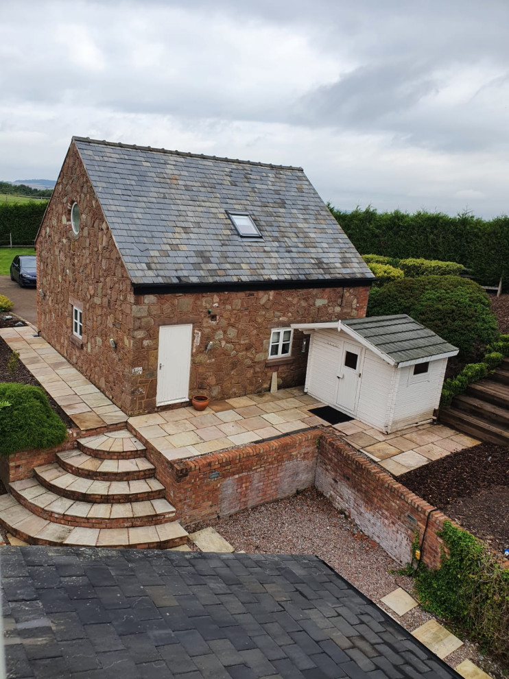 Garage Conversion to Man Pad