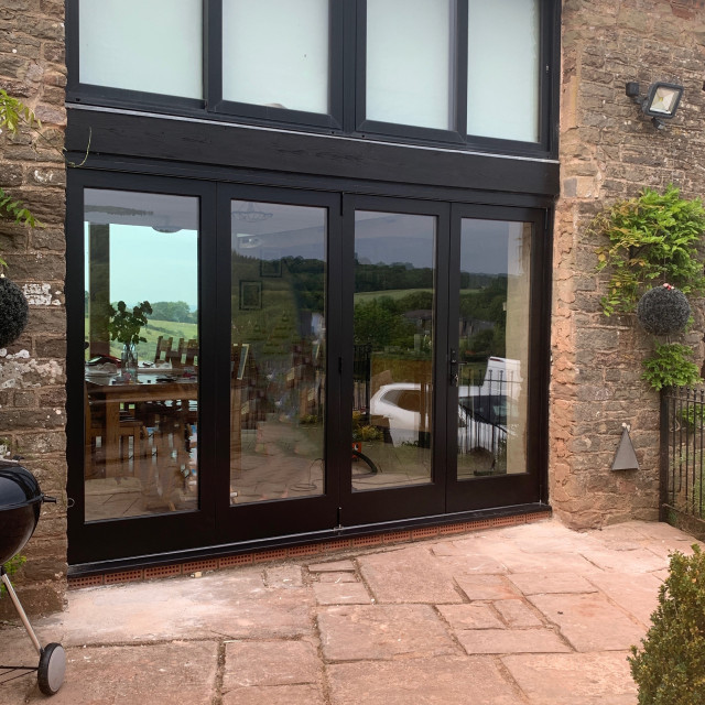 Bifolds Twyford Herefordshire farmhouse-entry