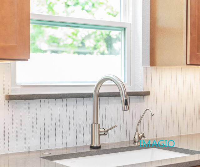 IMAGIO Custom Grey Solid Glass Panel Kitchen Backsplash Traditional