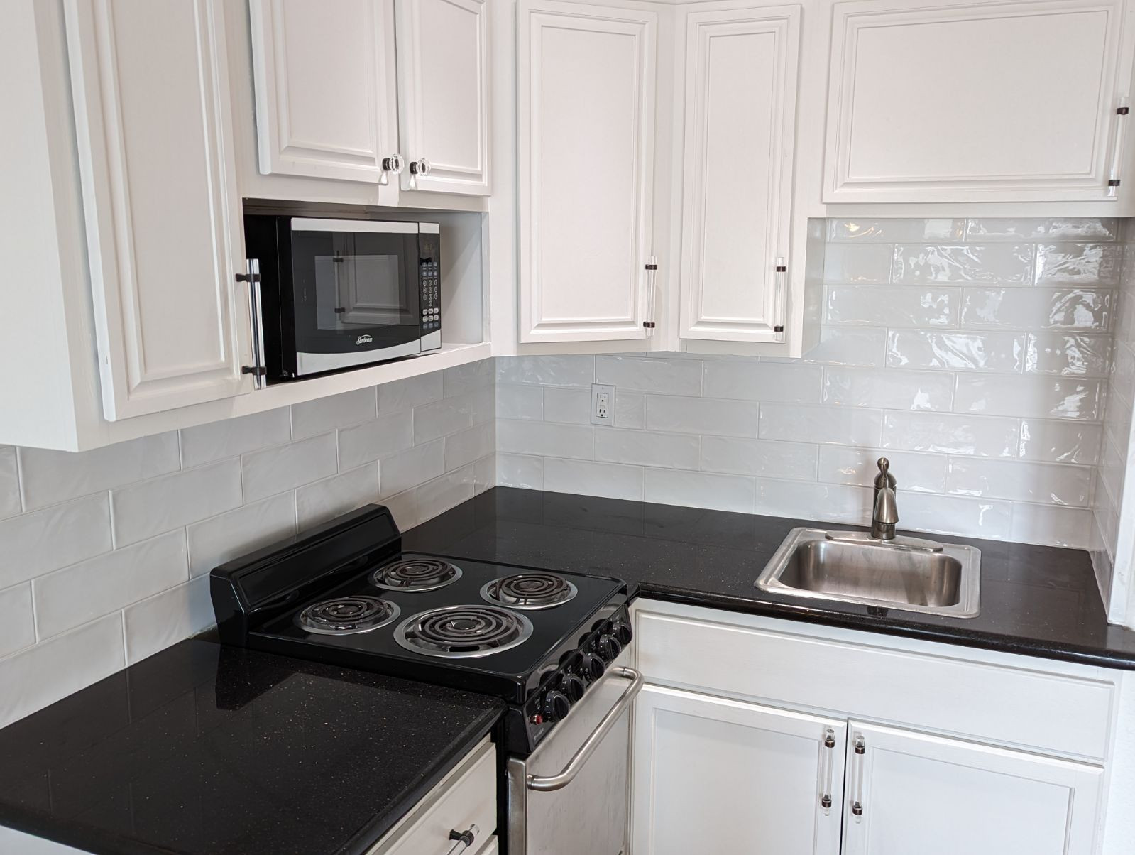 white backsplash