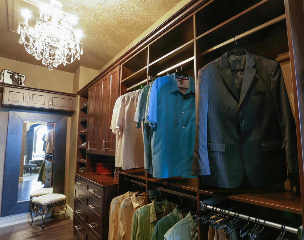 Inspiration for a timeless home design remodel in Calgary