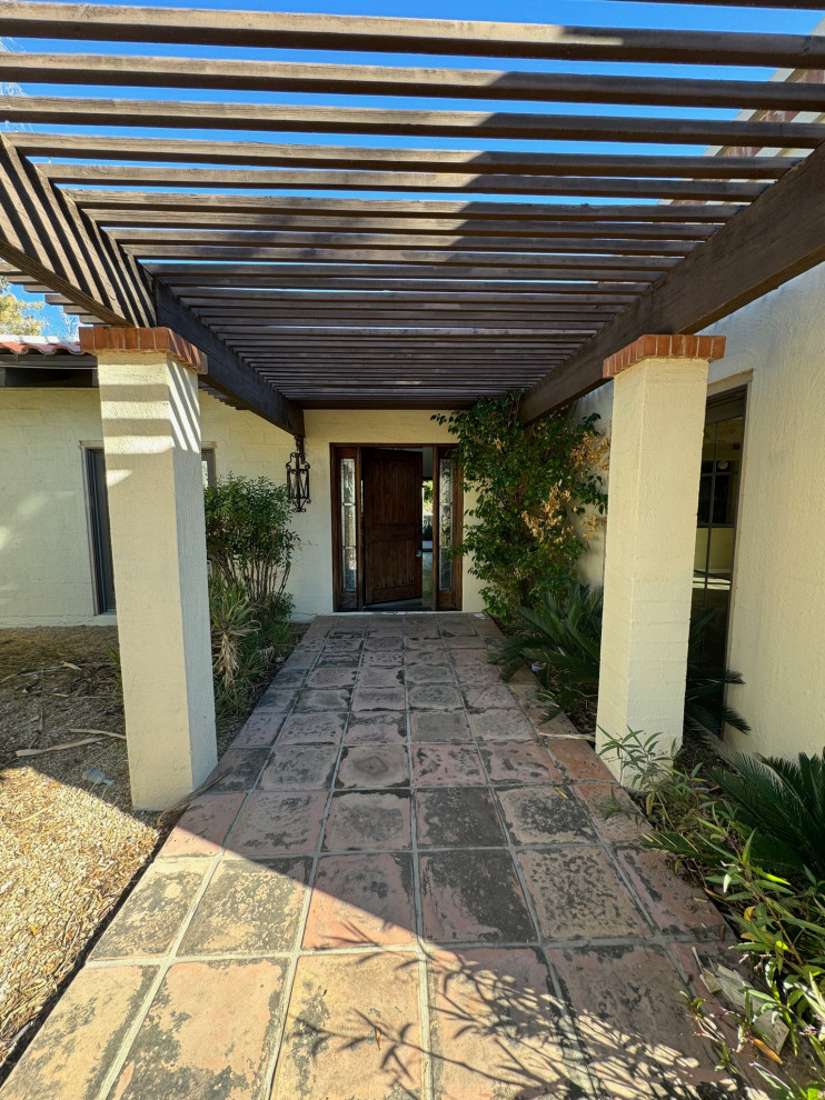 Entrance (before)