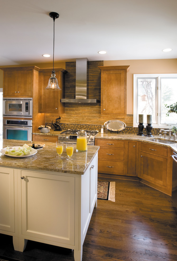 Fieldstone Cabinetry Kitchen in two tones - Traditional ...