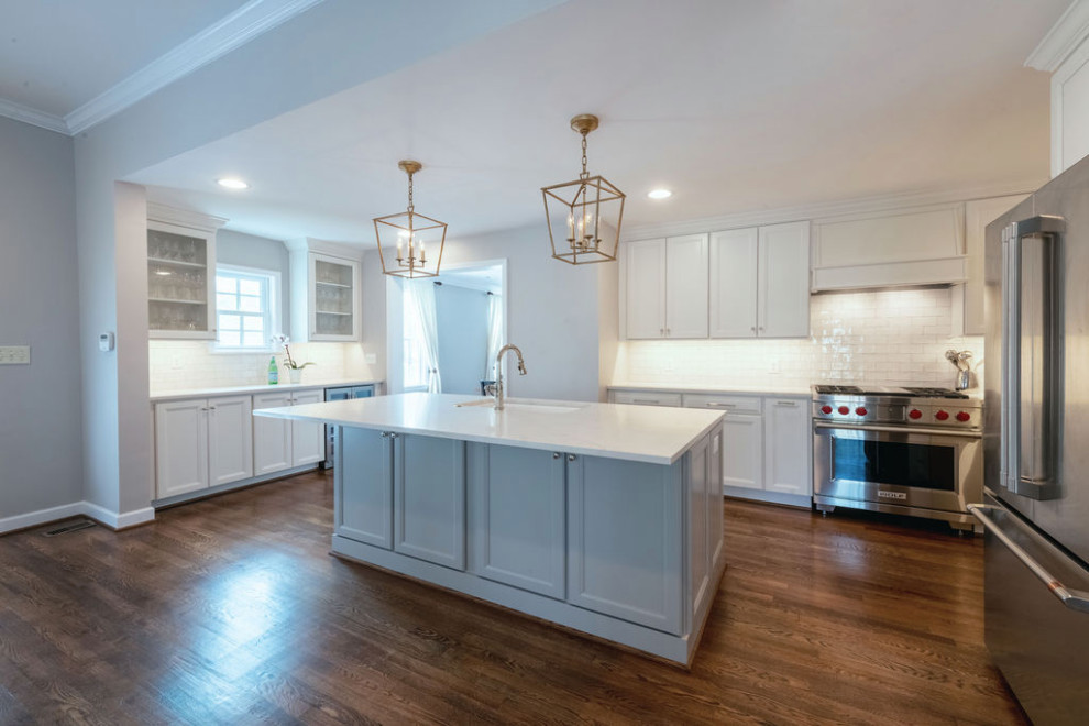 Example of a transitional kitchen design in Birmingham