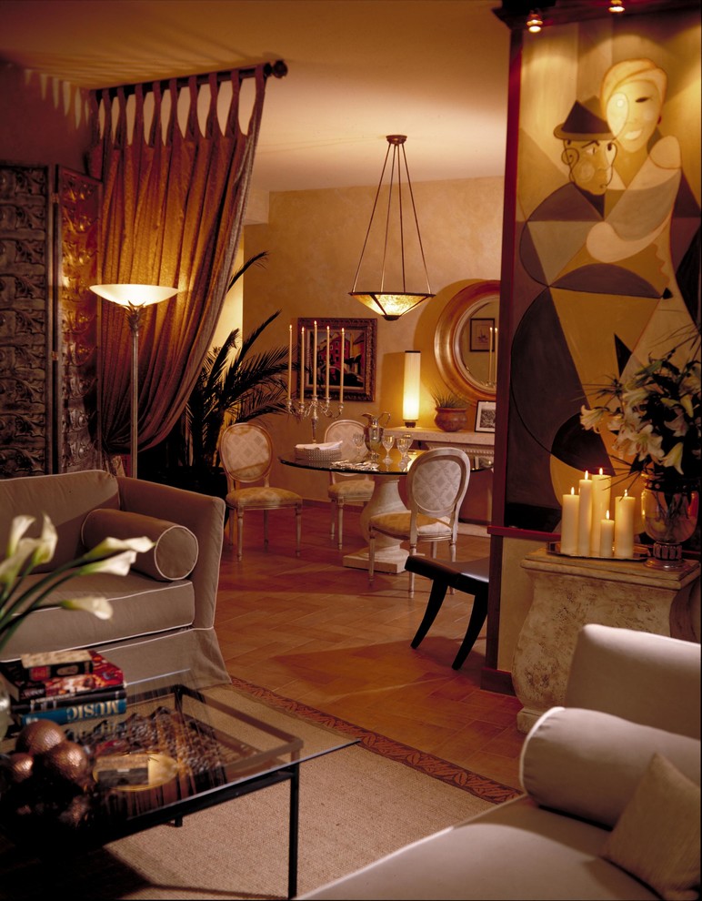 Transitional home design photo in Miami