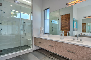 Bagni Con Vasca Moderni.Bagno Moderno Con Vasca Da Incasso Foto Idee Arredamento Settembre 2020 Houzz It