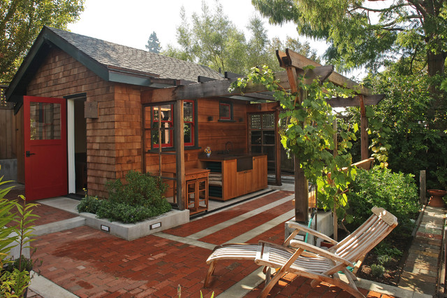 Backyard Cottages rustik-foerraad