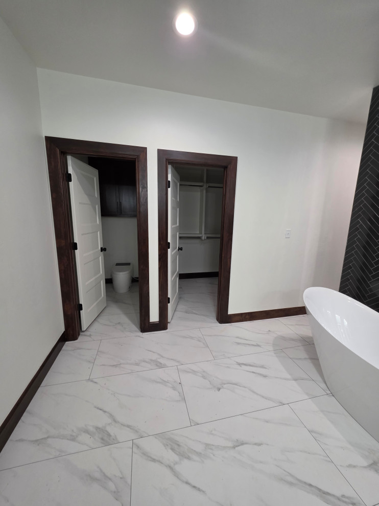 Primary/Master Bathroom water closet & walk-in closet