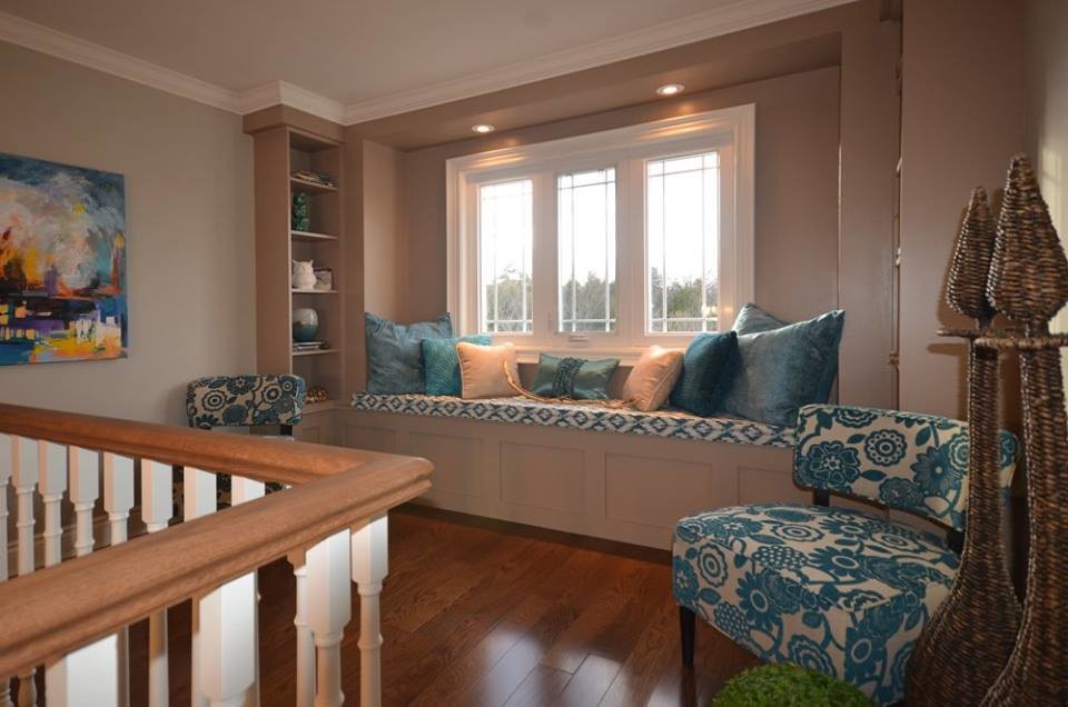 Inspiration for a transitional home design remodel in Toronto