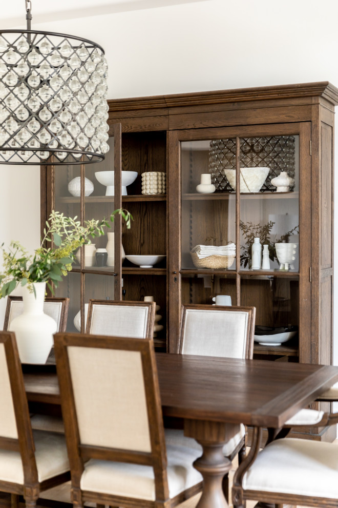 Transitional home design photo in Phoenix