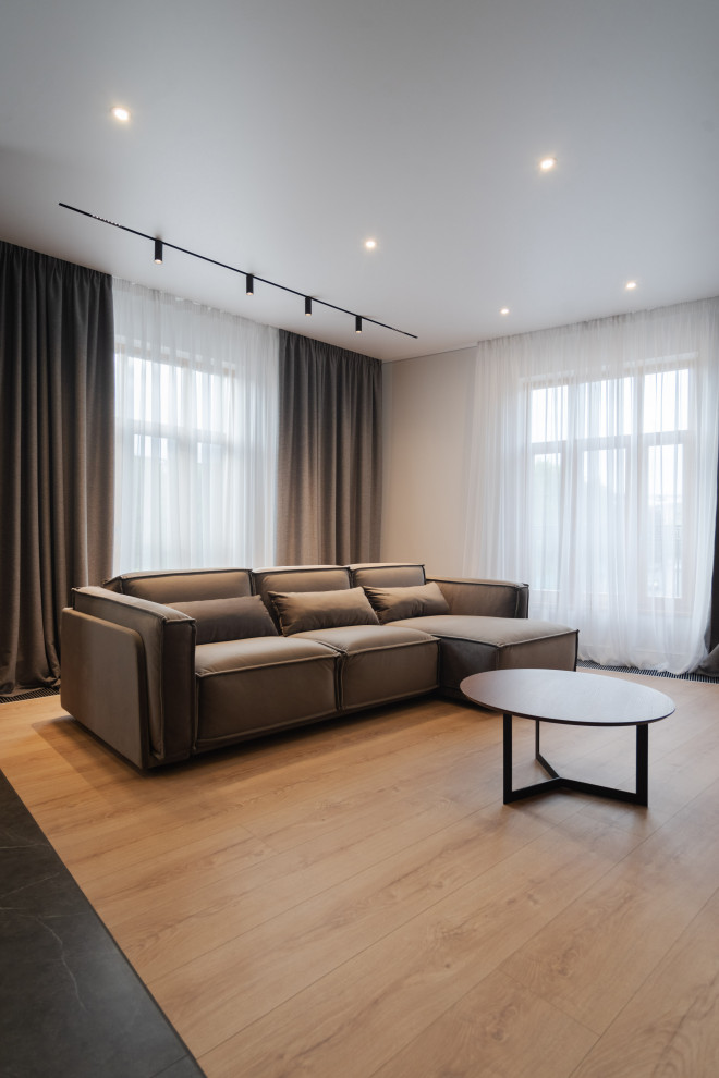 Просторная квартира в серых цветах