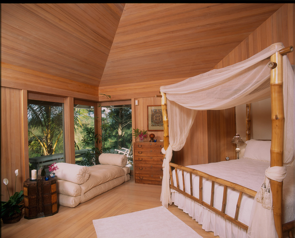 Tropical bedroom in Atlanta.