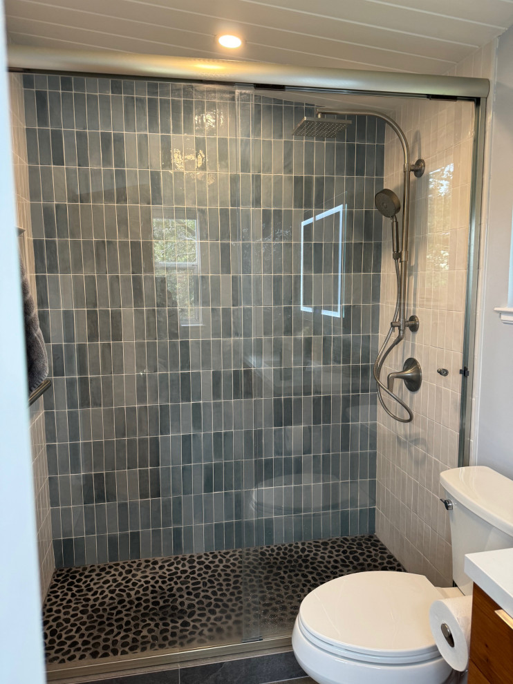 Stacked Tile Master Bathroom in El Cerrito
