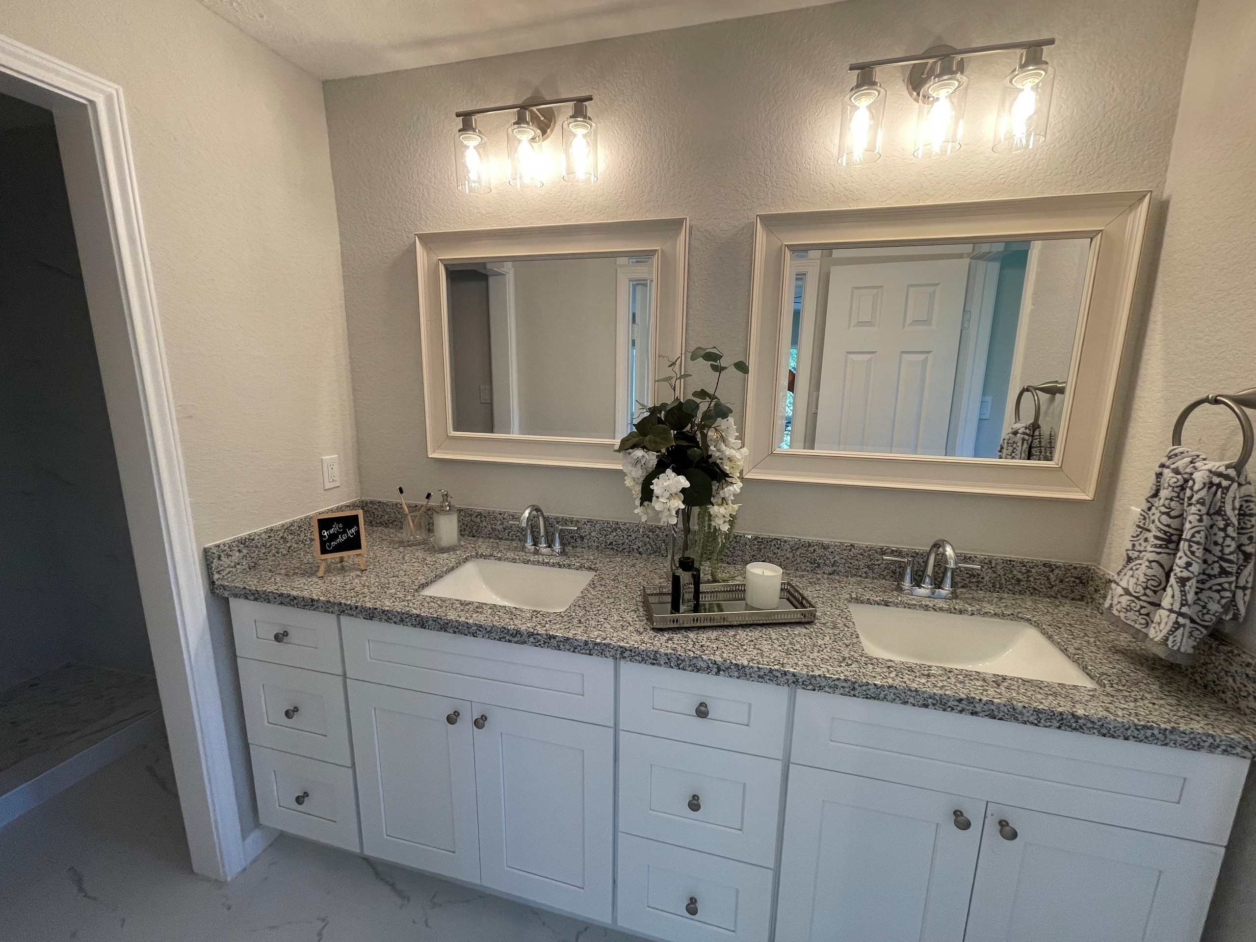 Green Briar Dr