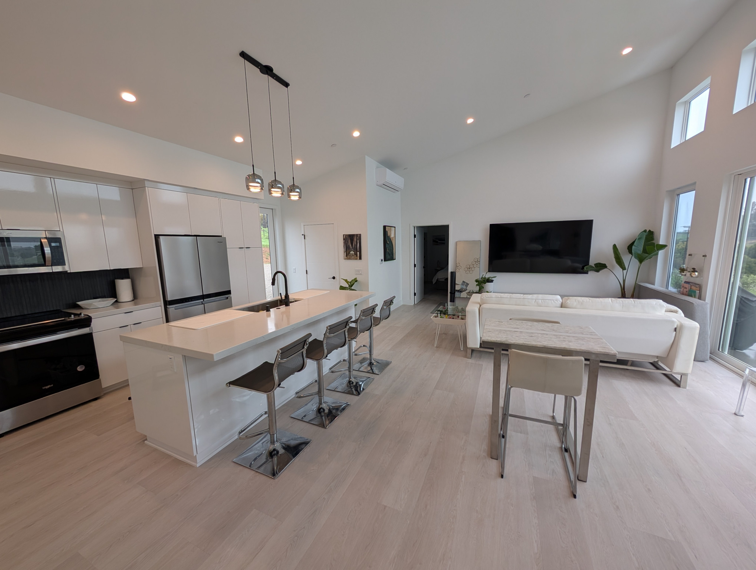 ADU 1200sqft with Garage