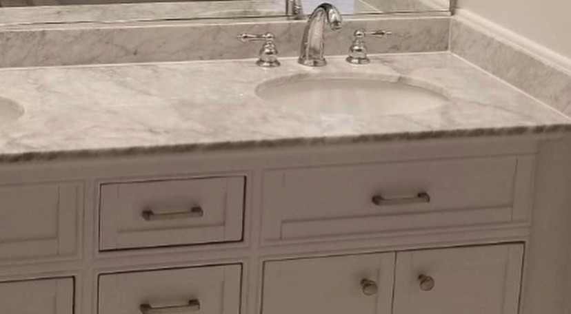 Fitted Vanity off the Pass