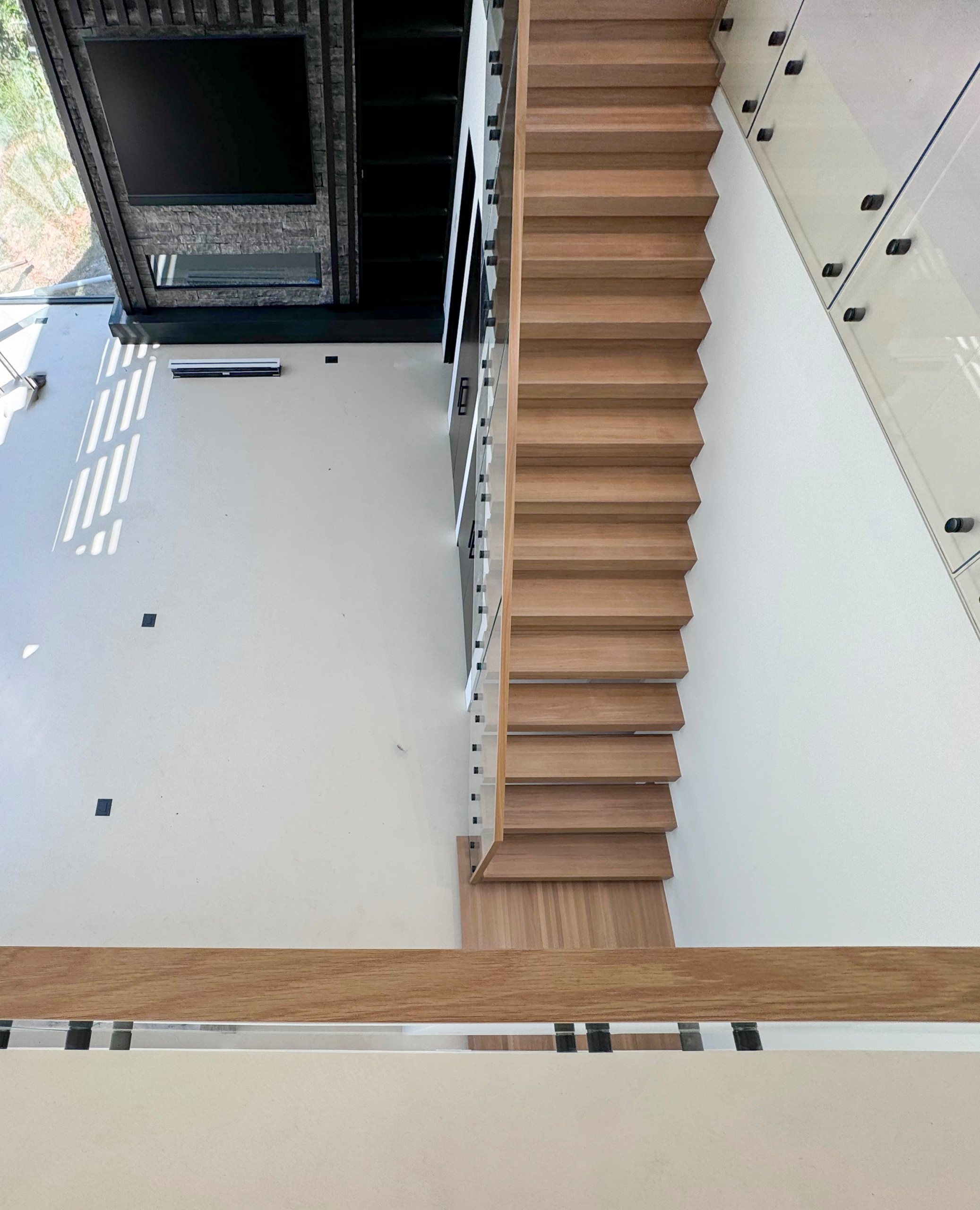 126_Visually Open and Light Contemporary Staircase, Mclean, VA 22102