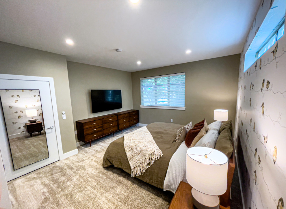 Exquisite NW PDX Condo Primary Bedroom