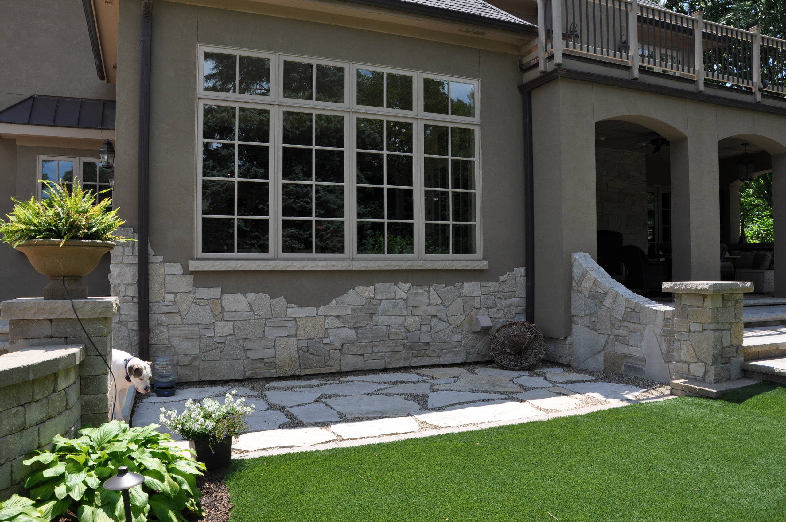 Luxurious Outdoor Pool with Pool House & Pergola