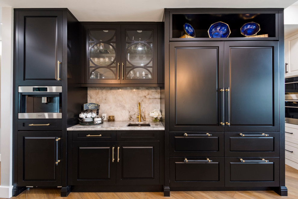 Kitchen - transitional kitchen idea in Tampa