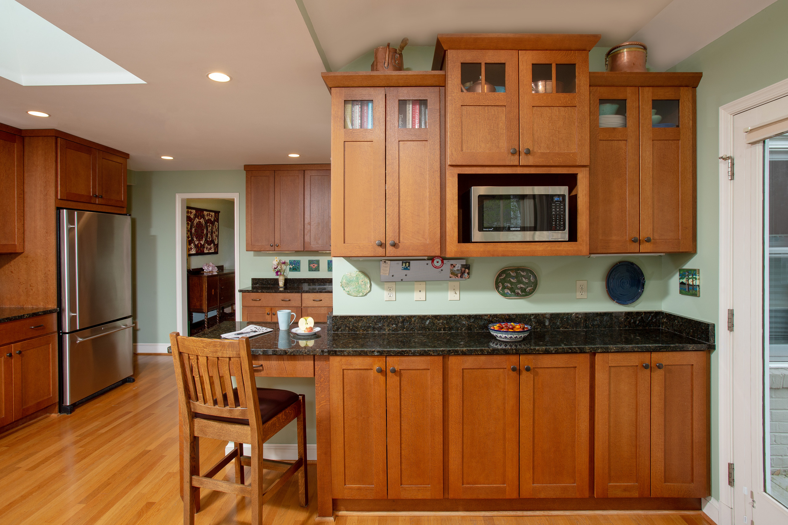 Quartersawn Oak Kitchen