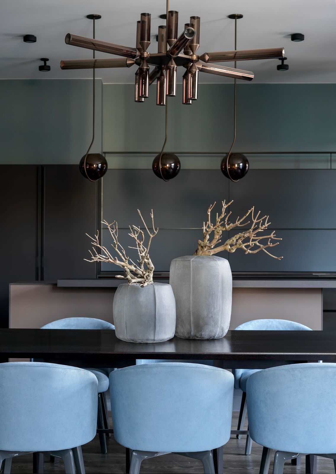 Кухня и столовая