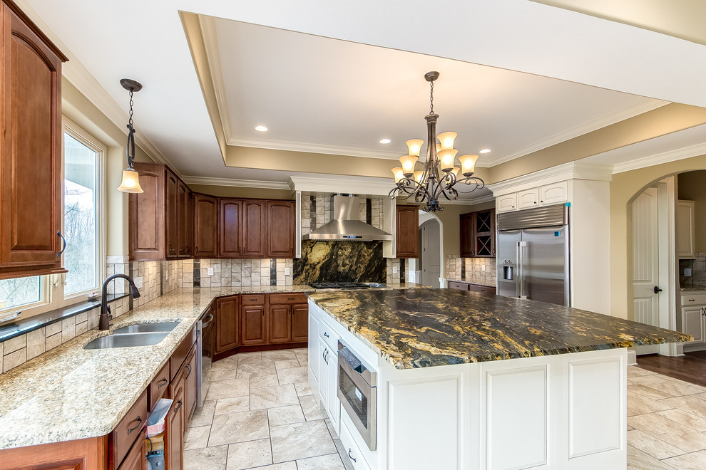 Photo of a traditional kitchen in Columbus.