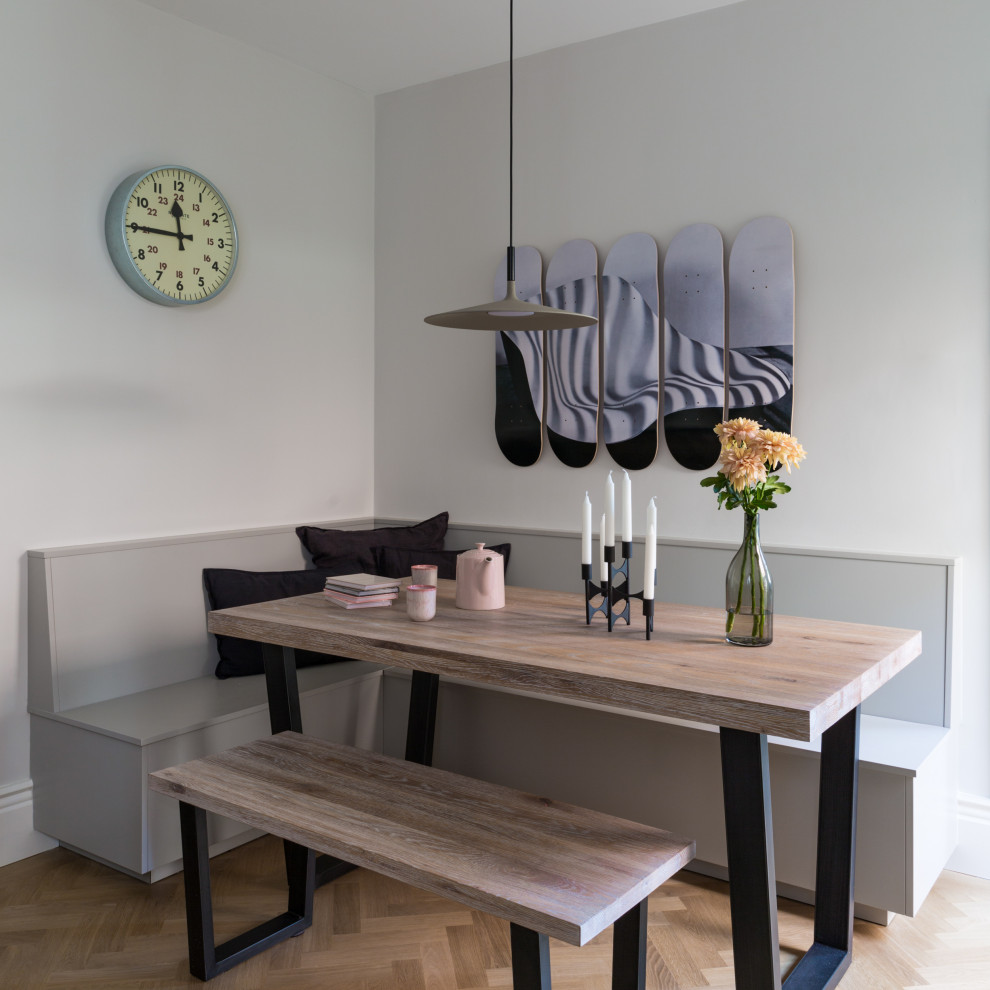 This is an example of a scandinavian kitchen in London.
