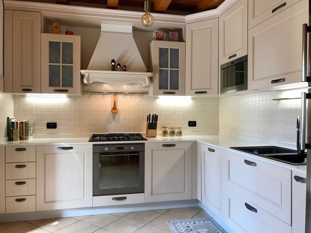 Cucina traditional-kitchen