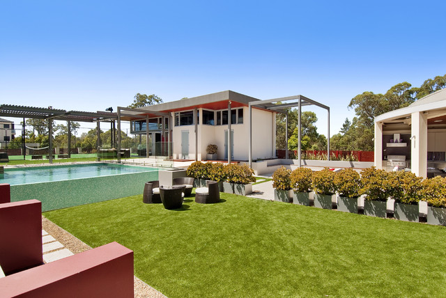 SMB interior design contemporary-swimming-pool