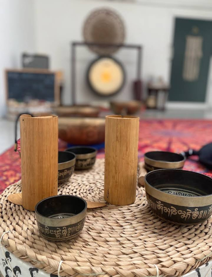 Black Cat & White Cat