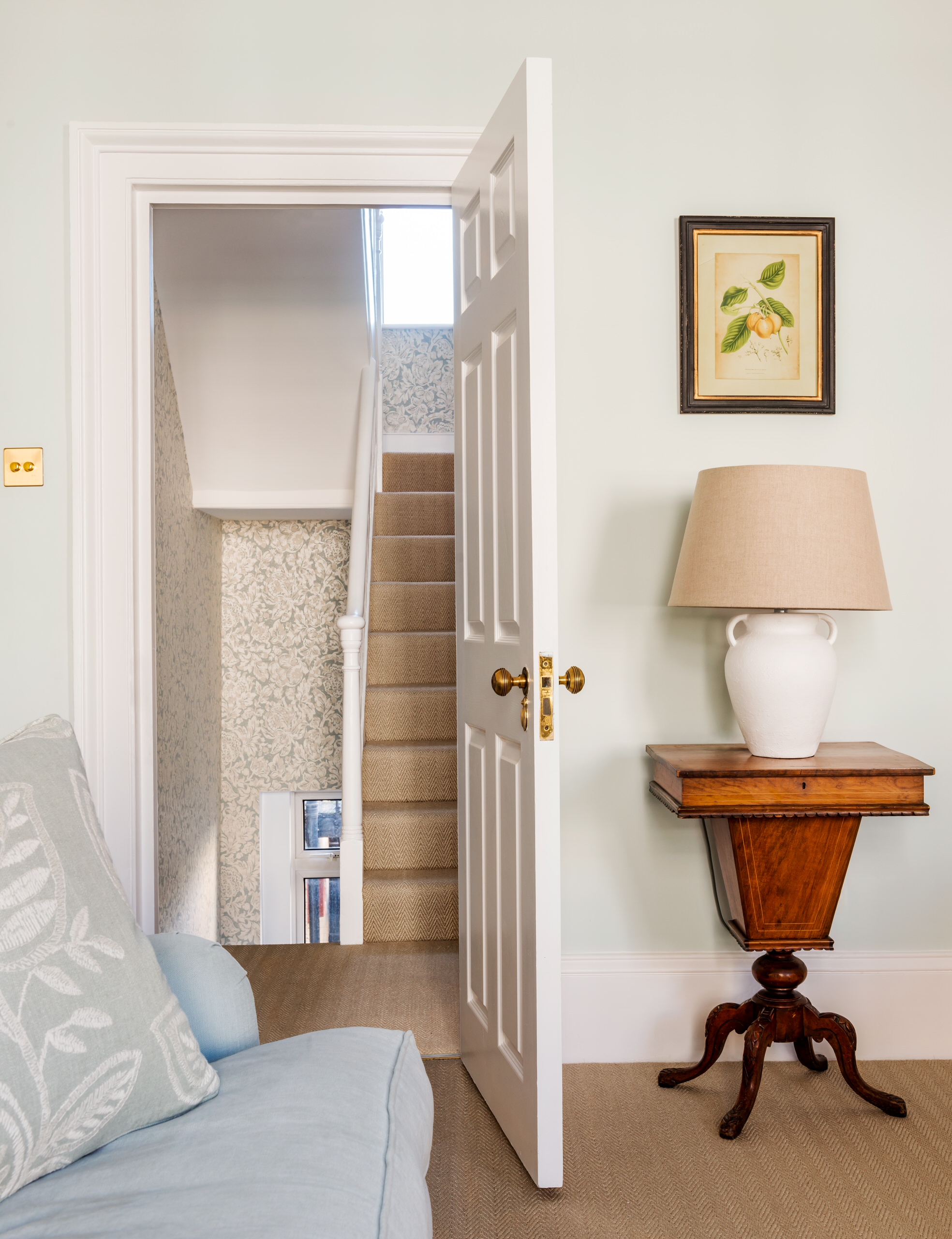 Houzz Tour: Elegant Hues and Classic Design Transform a Townhouse
