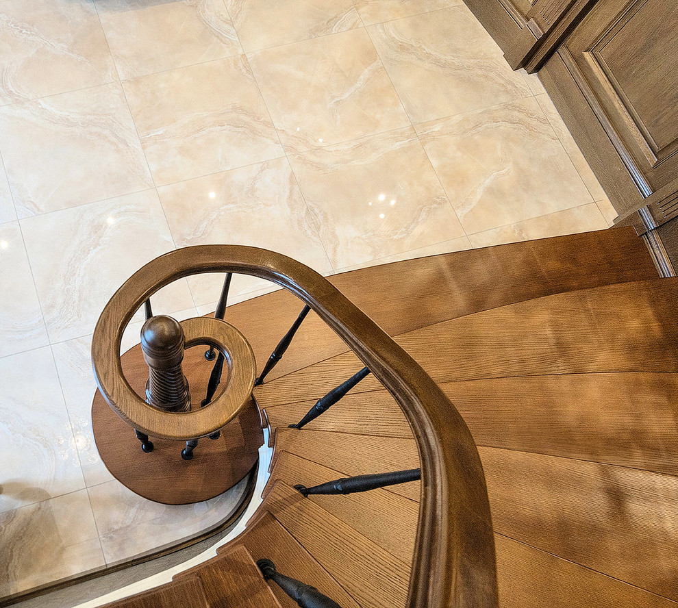 Мебель предметы интерьера в загородном доме.