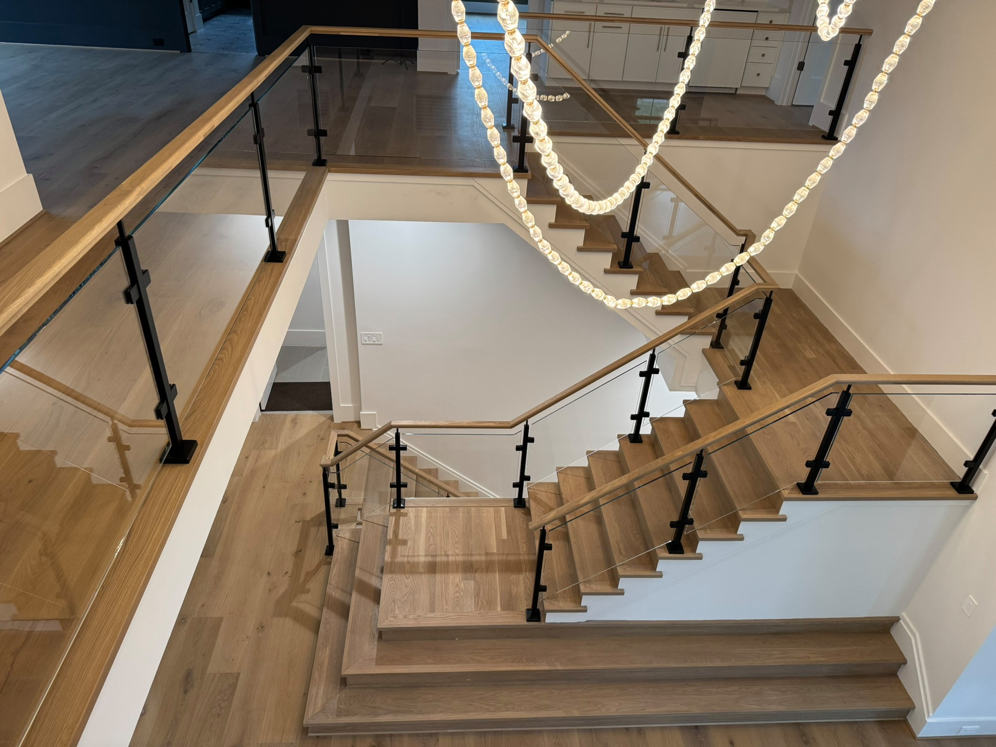 134_Modern White Oak Stair with Glass Balustrade, Vienna, VA 22180