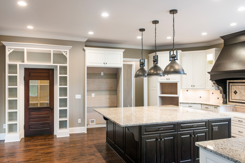 Example of a mountain style kitchen design in Columbus