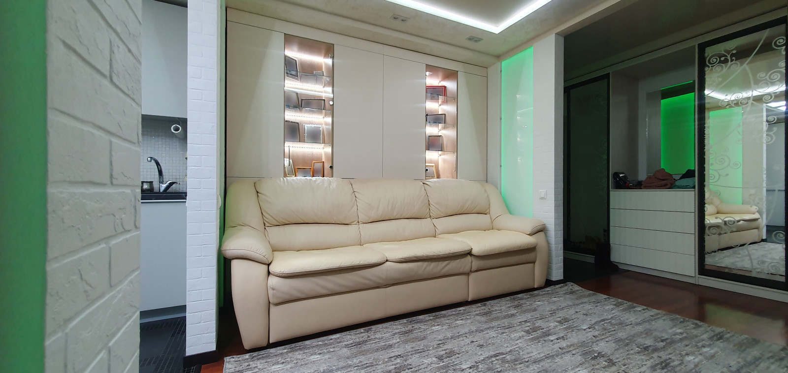 Из красного подвала в воздушный минимализм