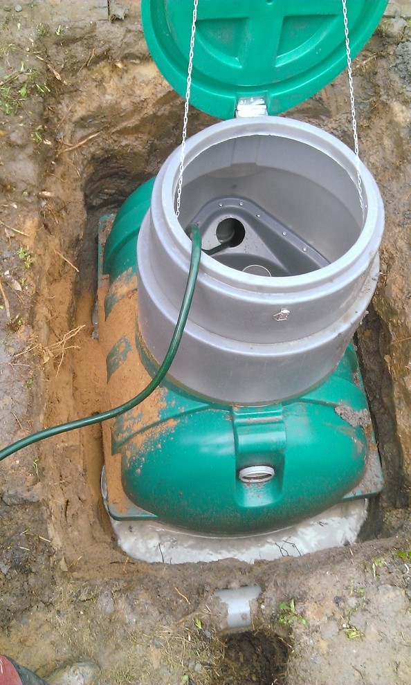 Монтаж септика "Росток"