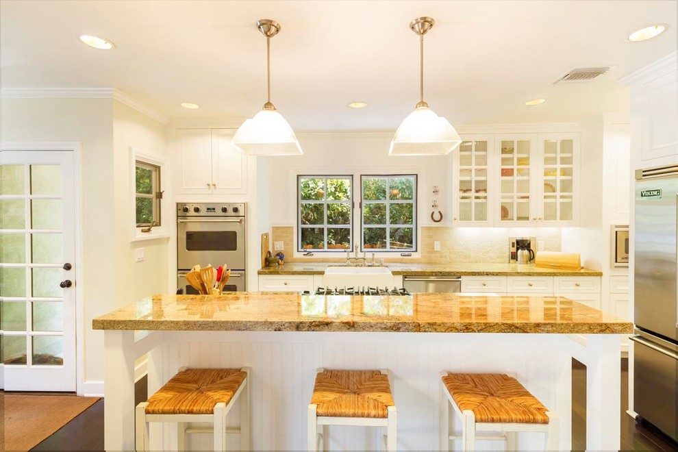 Kitchen - kitchen idea in Orange County