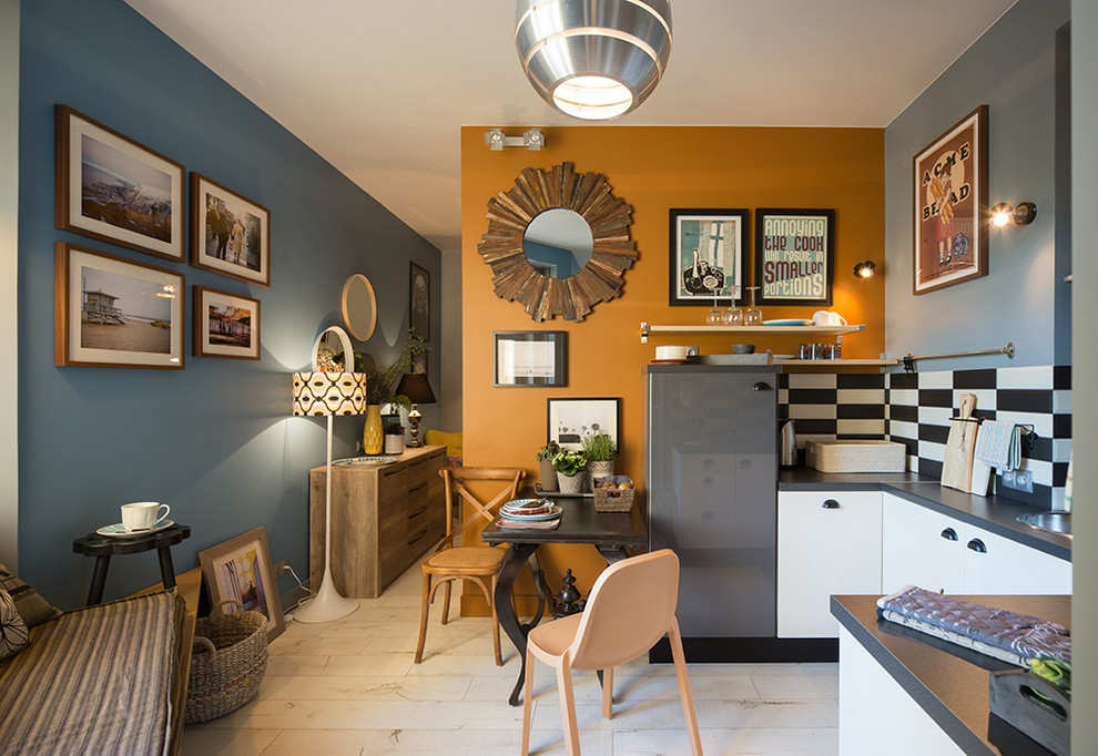 Квартира 30 квадратных метров на петроградской стороне.