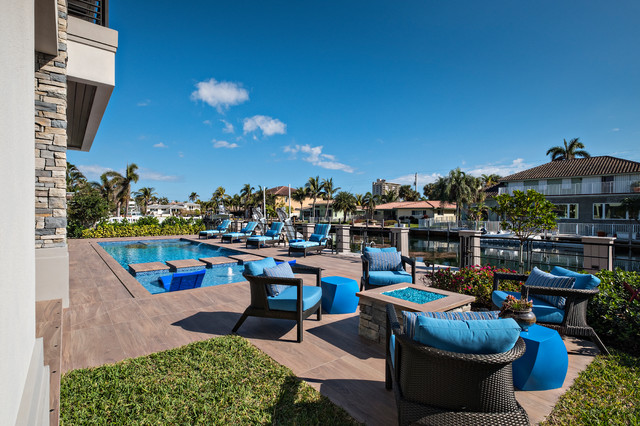 Transitional Style - Lighthouse Point transitional-swimming-pool-and-hot-tub